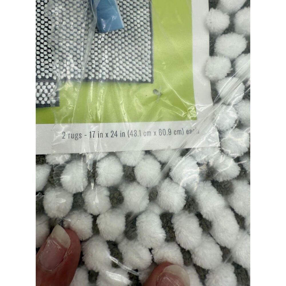Room Essentials Chenille Bath Rug Set GRAY& WHITE - Picture 3 of 4
